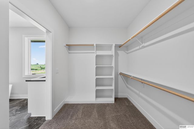 5632 N 213th Street, Elkhorn, NE 68022