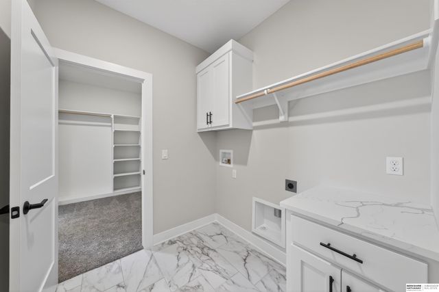5632 N 213th Street, Elkhorn, NE 68022