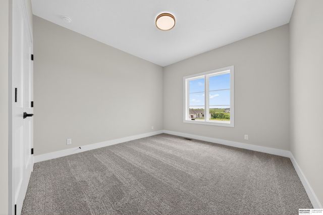 5632 N 213th Street, Elkhorn, NE 68022