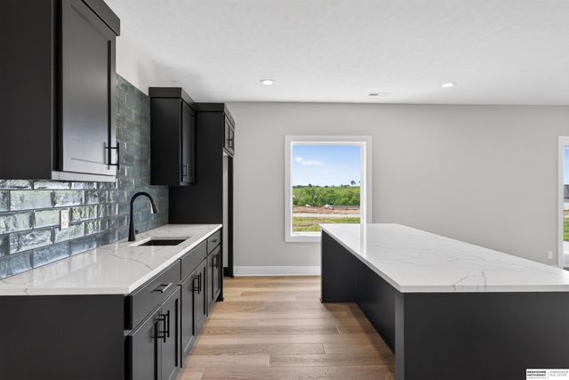 5632 N 213th Street, Elkhorn, NE 68022