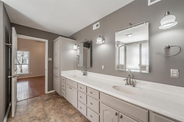 4218 Mojave Drive, De Cordova, TX 76049