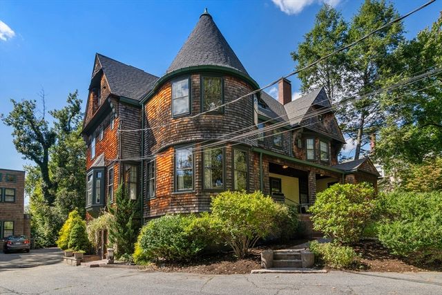 33 Washington Avenue 1, Cambridge, MA 02140
