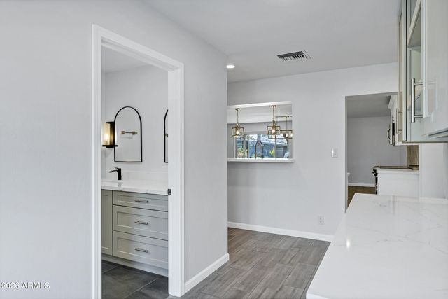 3046 E GLENROSA Avenue, Phoenix, AZ 85016