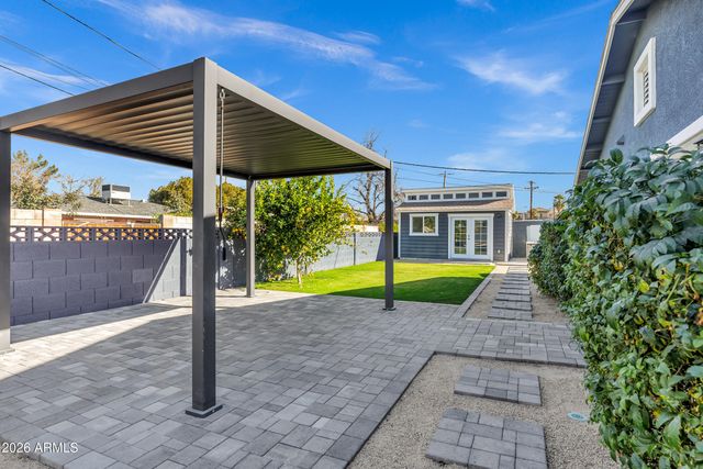 3046 E GLENROSA Avenue, Phoenix, AZ 85016