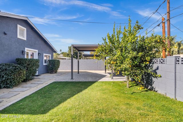 3046 E GLENROSA Avenue, Phoenix, AZ 85016