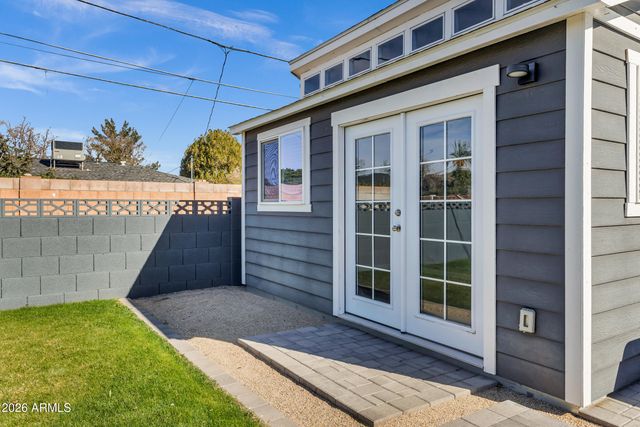 3046 E GLENROSA Avenue, Phoenix, AZ 85016