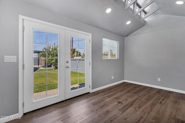 3046 E GLENROSA Avenue, Phoenix, AZ 85016