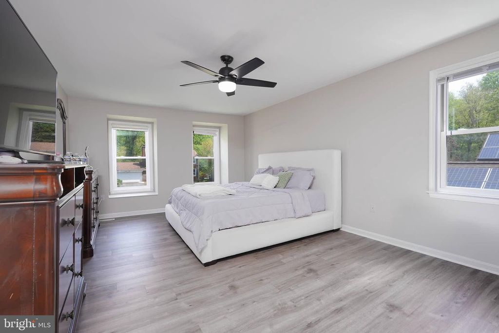 Image 17 of property listing at 14716 PEACHWOOD DR, Silver Spring, MD 20905