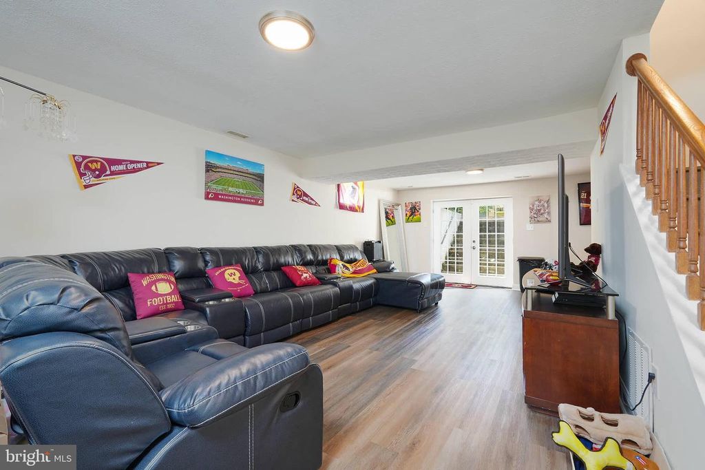 Image 29 of property listing at 14716 PEACHWOOD DR, Silver Spring, MD 20905