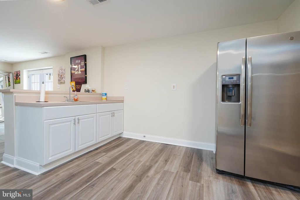 Image 32 of property listing at 14716 PEACHWOOD DR, Silver Spring, MD 20905