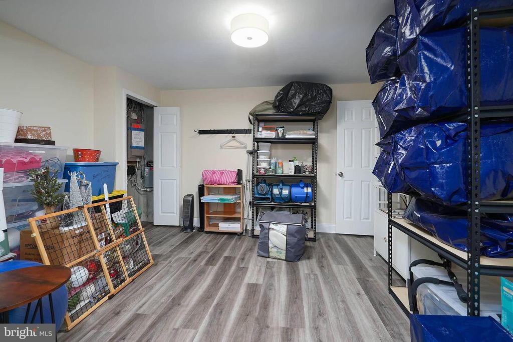 Image 34 of property listing at 14716 PEACHWOOD DR, Silver Spring, MD 20905