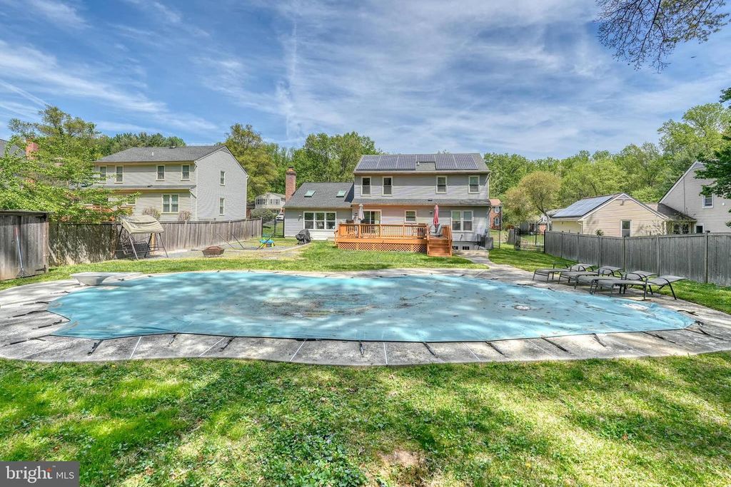 Image 40 of property listing at 14716 PEACHWOOD DR, Silver Spring, MD 20905