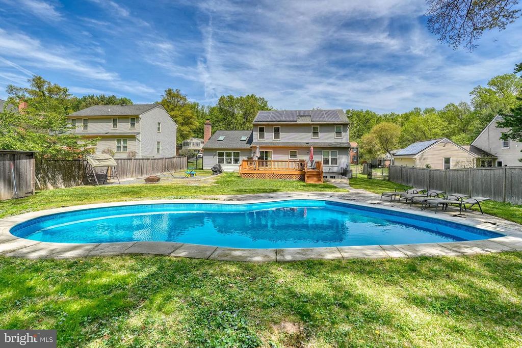 Image 41 of property listing at 14716 PEACHWOOD DR, Silver Spring, MD 20905