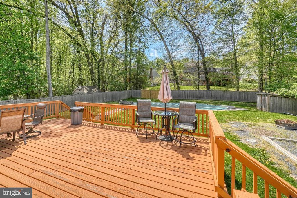 Image 44 of property listing at 14716 PEACHWOOD DR, Silver Spring, MD 20905