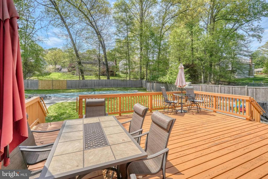 Image 45 of property listing at 14716 PEACHWOOD DR, Silver Spring, MD 20905
