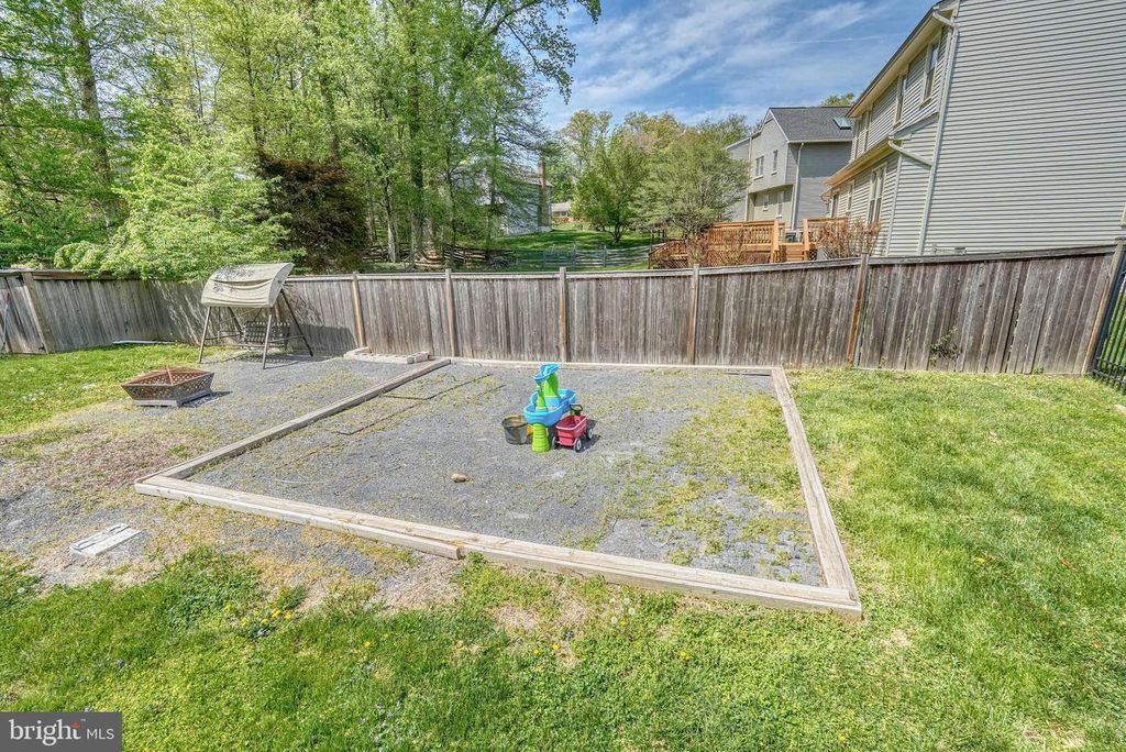 Image 46 of property listing at 14716 PEACHWOOD DR, Silver Spring, MD 20905