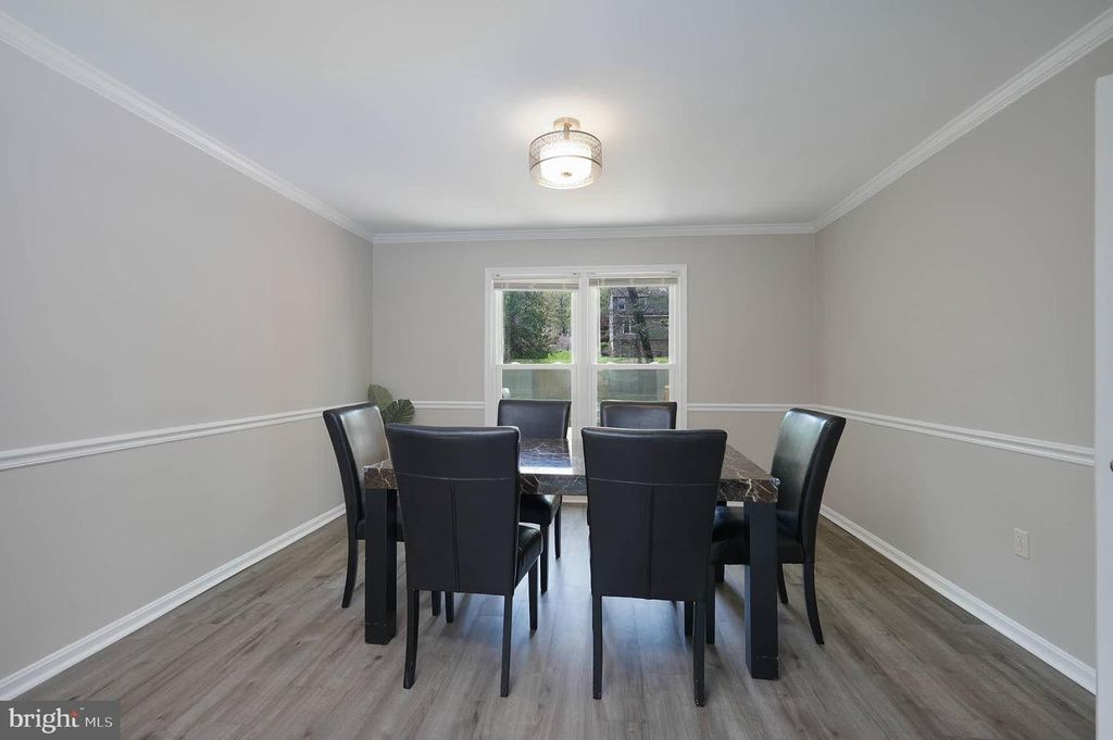 Image 5 of property listing at 14716 PEACHWOOD DR, Silver Spring, MD 20905