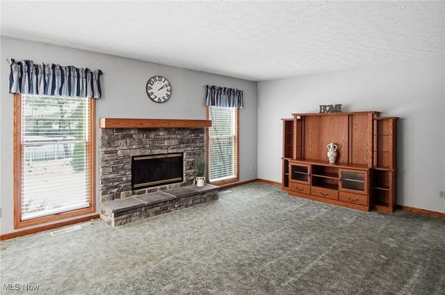 86 Timothy Avenue, Cuyahoga Falls, OH 44223