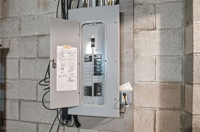 86 Timothy Avenue, Cuyahoga Falls, OH 44223