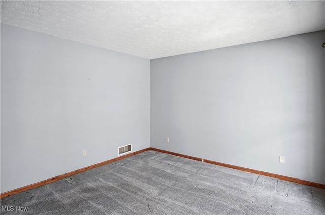 86 Timothy Avenue, Cuyahoga Falls, OH 44223