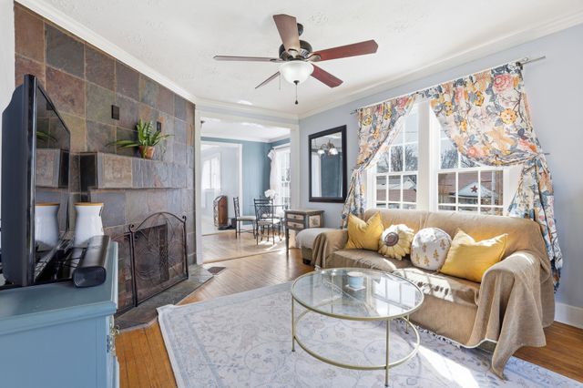 103 Freeman Ave, Dickson, TN 37055