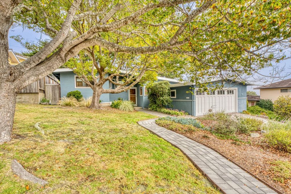 14 Shady Lane, Monterey, CA 93940