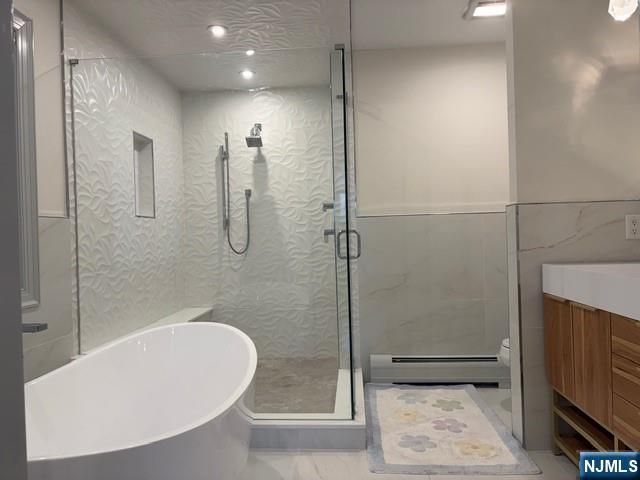 261 7th Street B, Palisades Park, NJ 07650