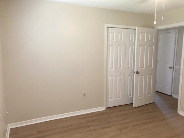 1135 SW FAIRFAX GLEN, Lake City, FL 32025