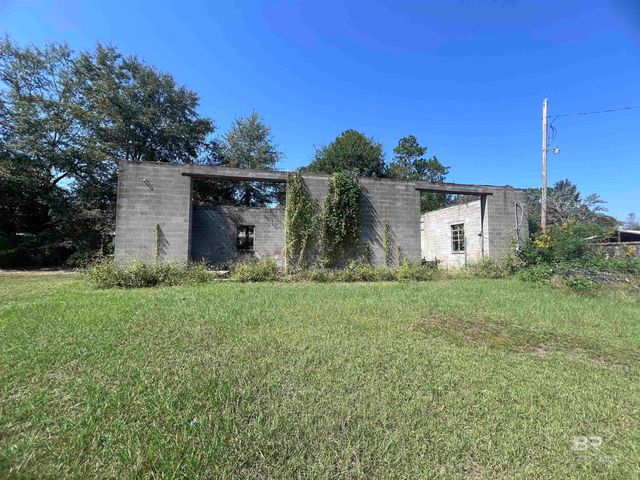 09 Van Hoosen Road, Flomaton, AL 36441