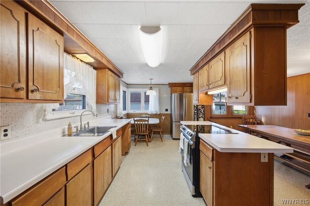 3385 Dickens Road, Hamburg, NY 14219
