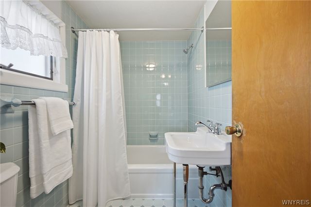 3385 Dickens Road, Hamburg, NY 14219