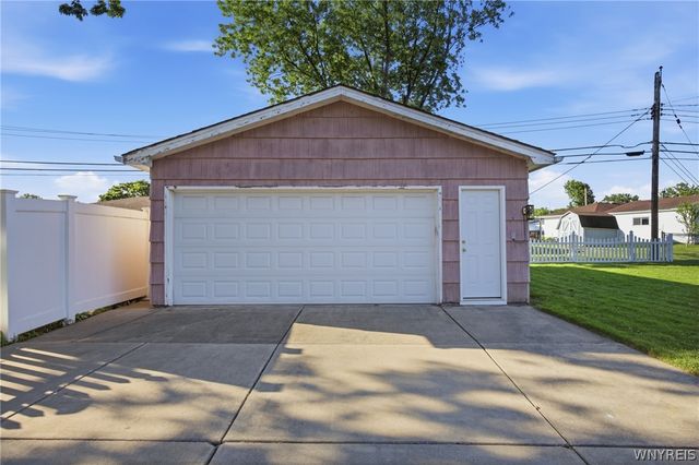 3385 Dickens Road, Hamburg, NY 14219