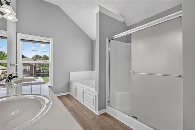 900 Coachman Drive, Pleasant Hill, MO 64080