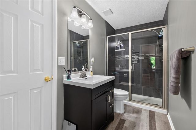 900 Coachman Drive, Pleasant Hill, MO 64080
