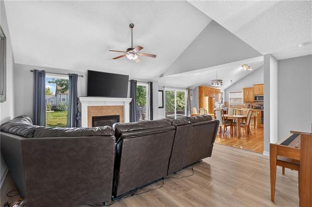 900 Coachman Drive, Pleasant Hill, MO 64080