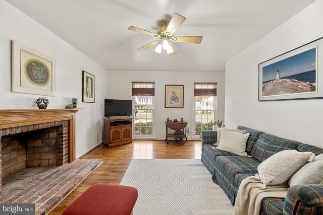 8805 AQUARY CT, Springfield, VA 22153