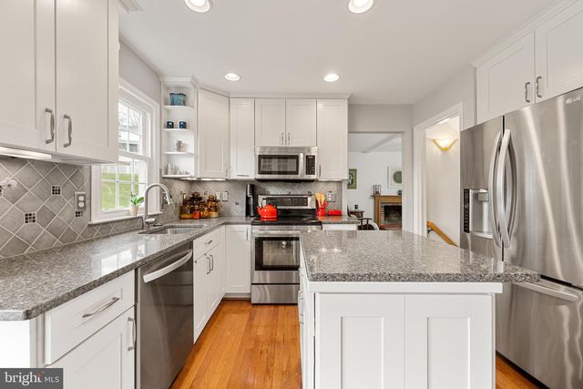 8805 AQUARY CT, Springfield, VA 22153