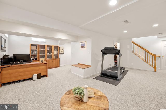 8805 AQUARY CT, Springfield, VA 22153