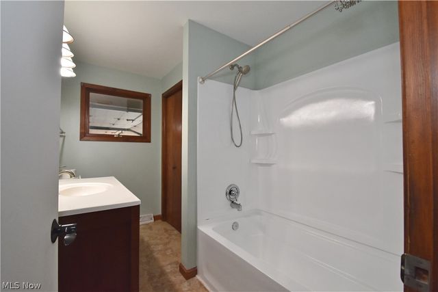 3706 Poe Road, Medina, OH 44256
