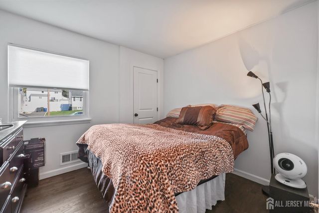 20 Oregon Avenue, Hazlet, NJ 07730