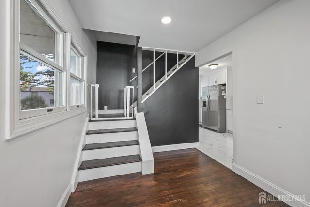 20 Oregon Avenue, Hazlet, NJ 07730
