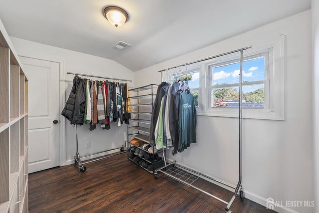 20 Oregon Avenue, Hazlet, NJ 07730