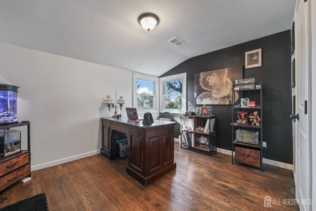 20 Oregon Avenue, Hazlet, NJ 07730