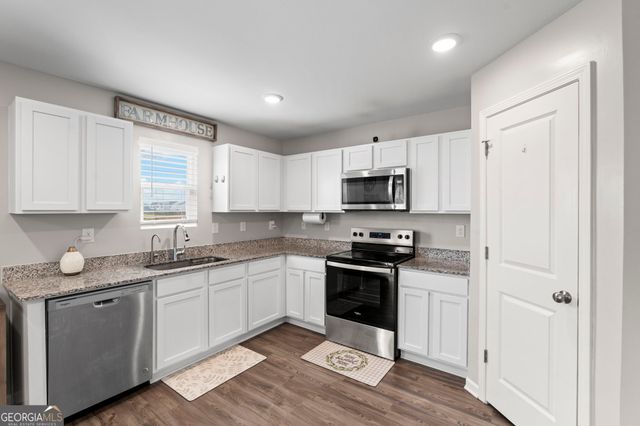 238 Isabella Way, Byron, GA 31008