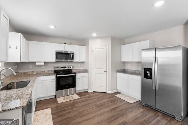 238 Isabella Way, Byron, GA 31008