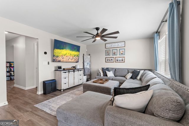 238 Isabella Way, Byron, GA 31008