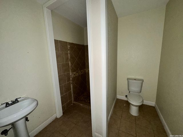 23185 Pleasanton, San Antonio, TX 78264