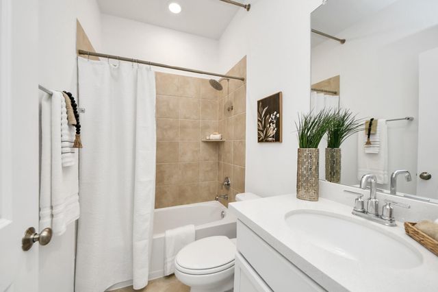 750 Corbin Crest Trail, La Porte, TX 77571