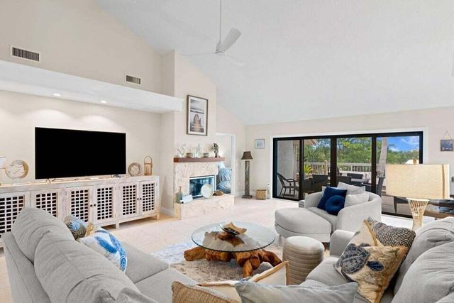 197 Ridge Road, Jupiter, FL 33477