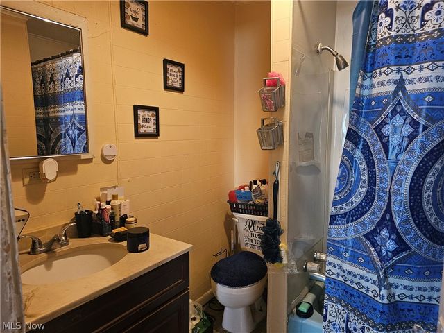 633 Riley Avenue, East Liverpool, OH 43920